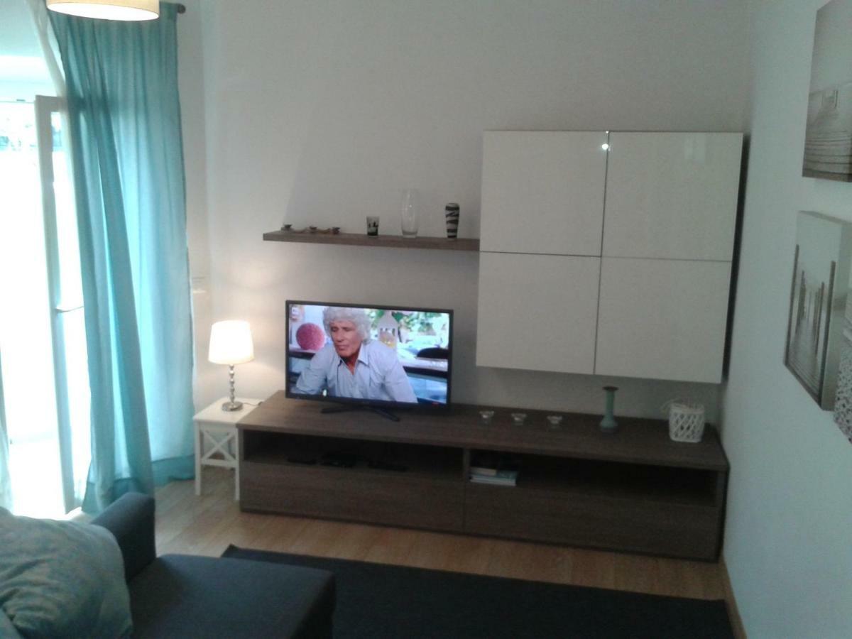 La Pineta Apartment เวียเรจโจ ภายนอก รูปภาพ