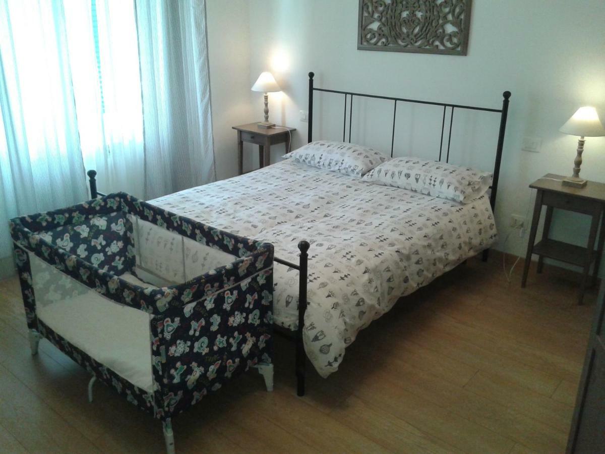 La Pineta Apartment เวียเรจโจ ภายนอก รูปภาพ